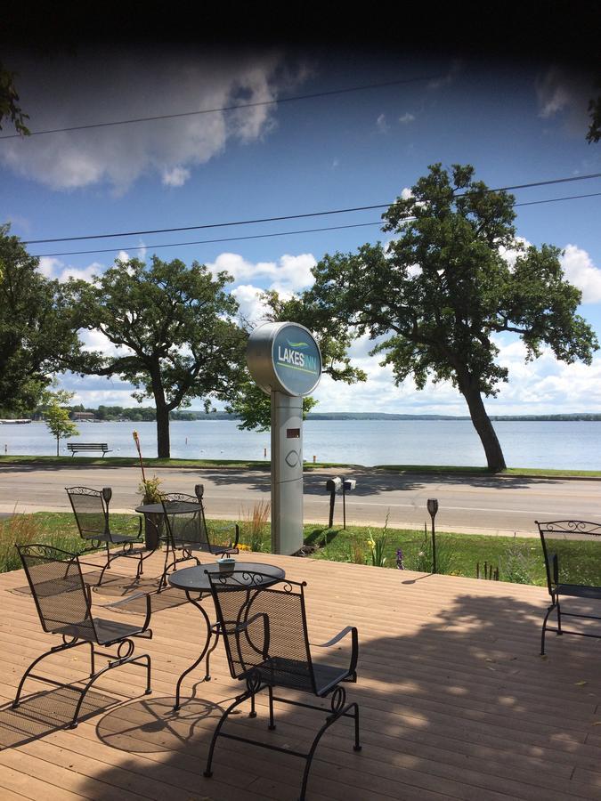 Lakes Inn Detroit Lakes Esterno foto